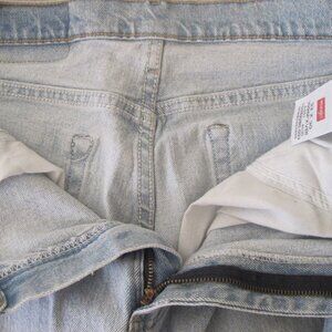 WRANGER~Mens Size 33WX 30~Denim Jeans~Straight Leg-5 Pockets-Brass Zipper Fly